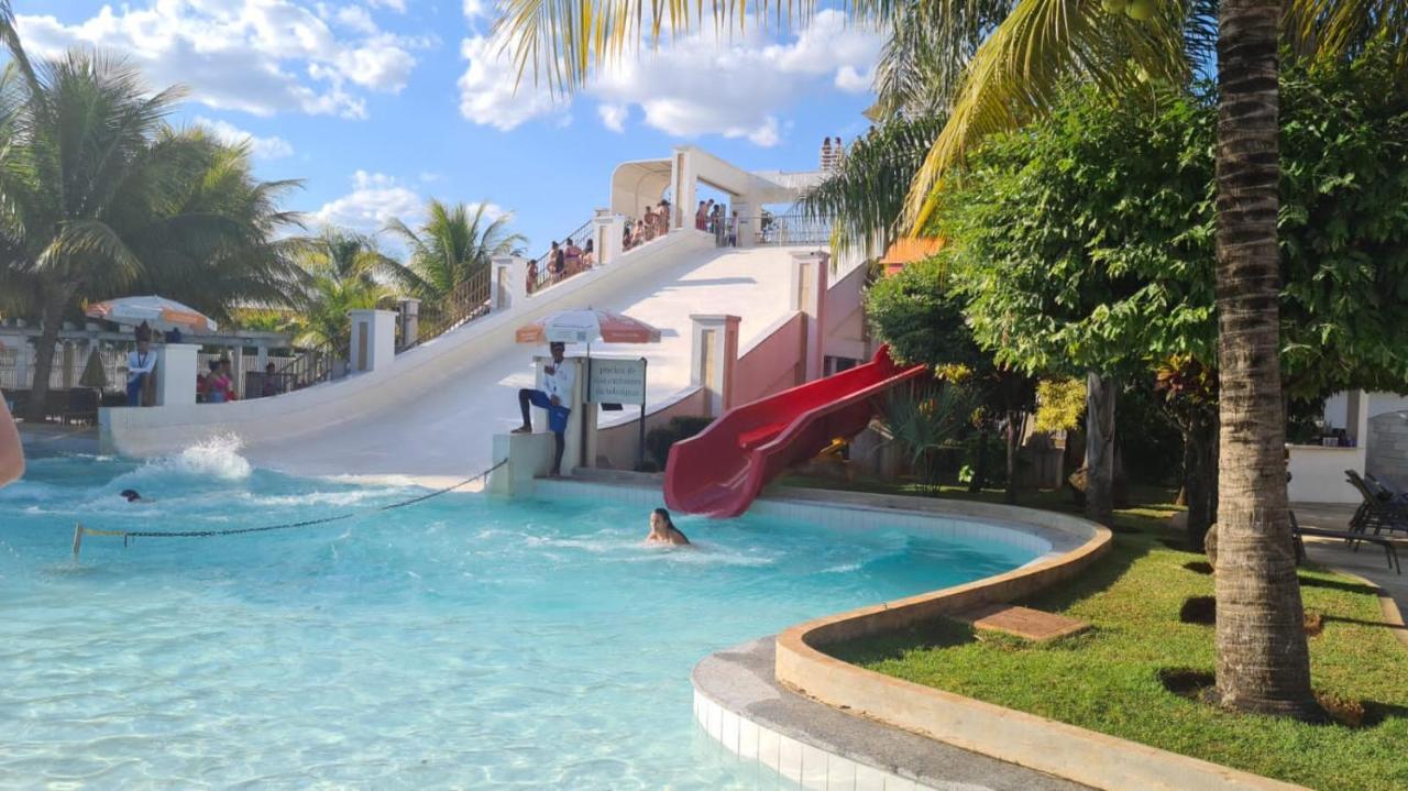Thermas Lacqua Diroma Com Piscina De Ondas Gratis 24Horas Caldas Novas Ngoại thất bức ảnh