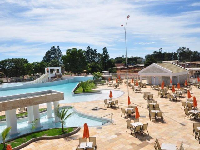 Thermas Lacqua Diroma Com Piscina De Ondas Gratis 24Horas Caldas Novas Ngoại thất bức ảnh