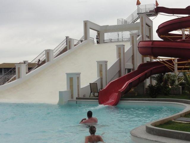 Thermas Lacqua Diroma Com Piscina De Ondas Gratis 24Horas Caldas Novas Ngoại thất bức ảnh