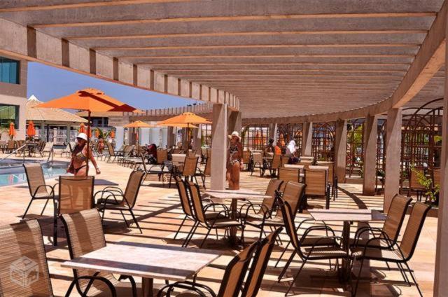 Thermas Lacqua Diroma Com Piscina De Ondas Gratis 24Horas Caldas Novas Ngoại thất bức ảnh
