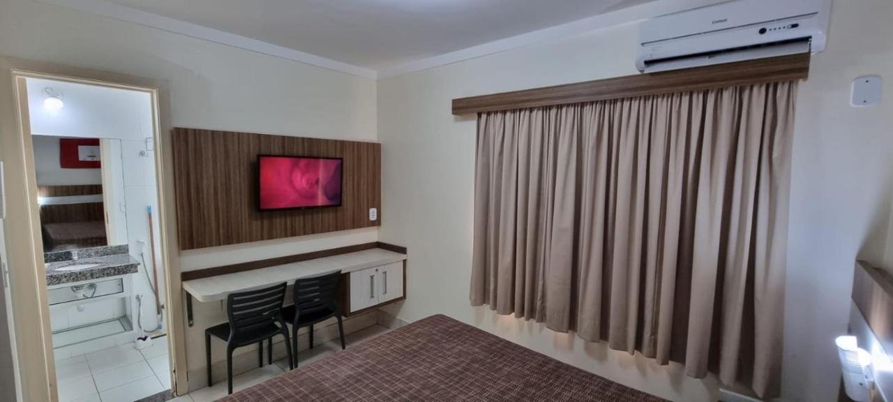 Thermas Lacqua Diroma Com Piscina De Ondas Gratis 24Horas Caldas Novas Ngoại thất bức ảnh