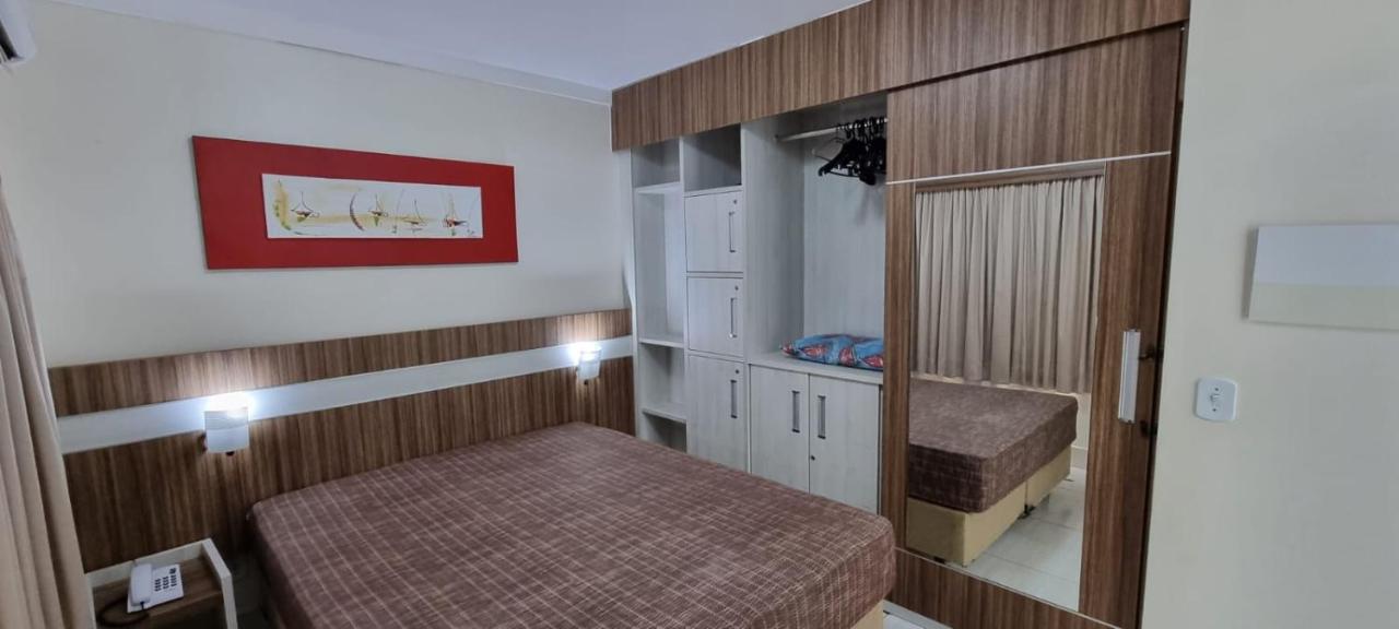 Thermas Lacqua Diroma Com Piscina De Ondas Gratis 24Horas Caldas Novas Ngoại thất bức ảnh